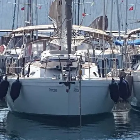 Ботель Sailboat Мармарис