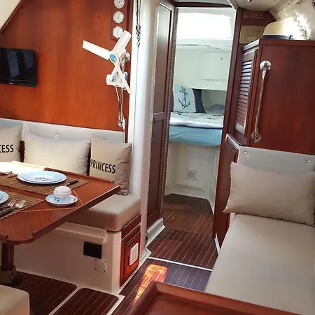 Sailboat Ботель Мармарис